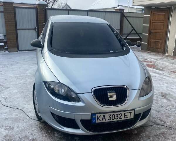 Серый Сеат Алтеа, объемом двигателя 1.6 л и пробегом 192 тыс. км за 4999 $, фото 1 на Automoto.ua