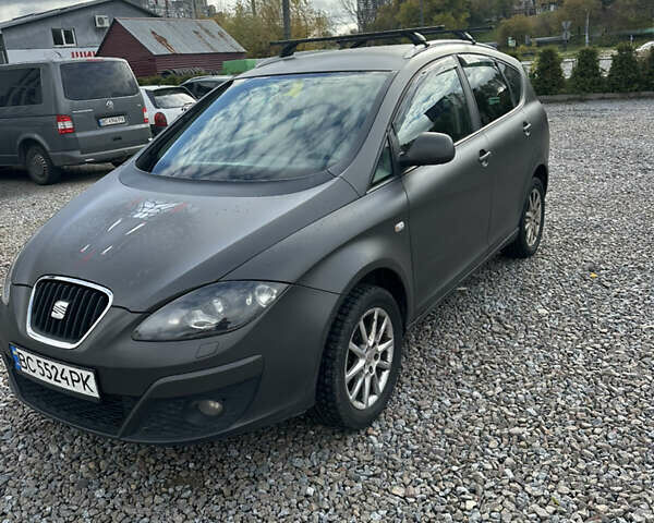 Сеат Altea 2011 у Львові на Automoto.ua Сірий Сеат Altea, об'ємом двигуна 1.6 л та пробігом 290 тис. км за 7100 $, фото 1 на Automoto.ua