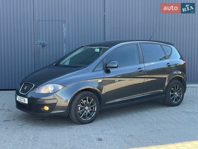 Серый Сеат Алтеа, объемом двигателя 0 л и пробегом 186 тыс. км за 6500 $, фото 1 на Automoto.ua