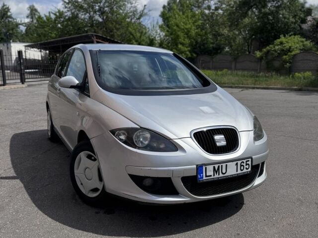 Серый Сеат Алтеа, объемом двигателя 2 л и пробегом 412 тыс. км за 2399 $, фото 1 на Automoto.ua