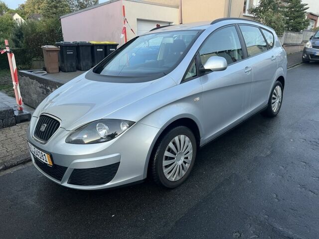 Сірий Сеат Altea, об'ємом двигуна 1.6 л та пробігом 185 тис. км за 6999 $, фото 1 на Automoto.ua