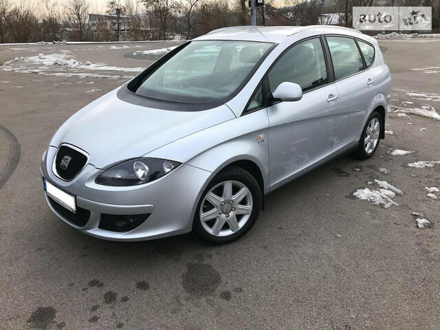 Сірий Сеат Altea, об'ємом двигуна 2 л та пробігом 103 тис. км за 8600 $, фото 1 на Automoto.ua