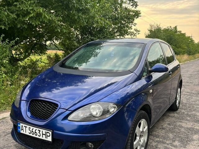 Синий Сеат Алтеа, объемом двигателя 1.9 л и пробегом 280 тыс. км за 3300 $, фото 1 на Automoto.ua