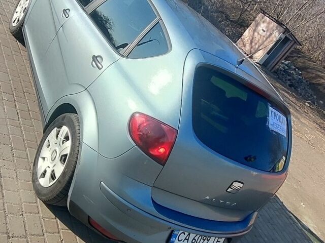 Синий Сеат Алтеа, объемом двигателя 1.9 л и пробегом 350 тыс. км за 4500 $, фото 1 на Automoto.ua