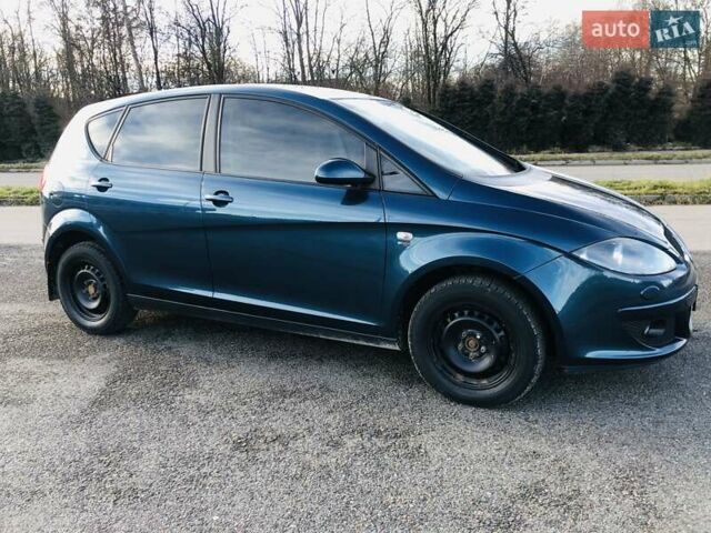 Синий Сеат Алтеа, объемом двигателя 2 л и пробегом 160 тыс. км за 6400 $, фото 1 на Automoto.ua