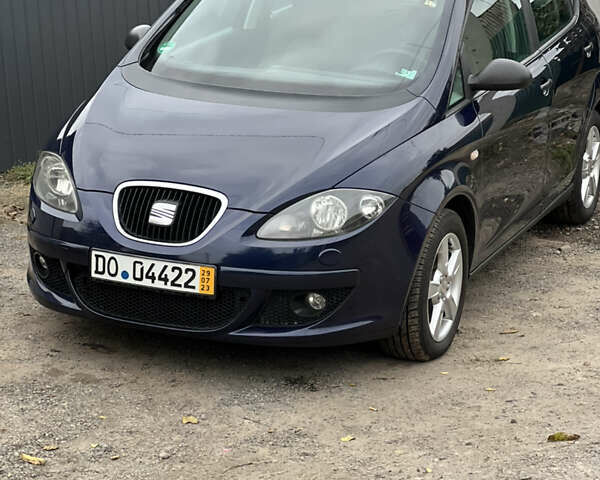 Синий Сеат Алтеа, объемом двигателя 1.6 л и пробегом 222 тыс. км за 6400 $, фото 1 на Automoto.ua