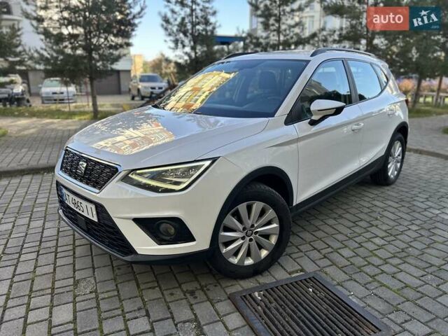 Білий Сеат Arona, об'ємом двигуна 1 л та пробігом 161 тис. км за 9950 $, фото 1 на Automoto.ua