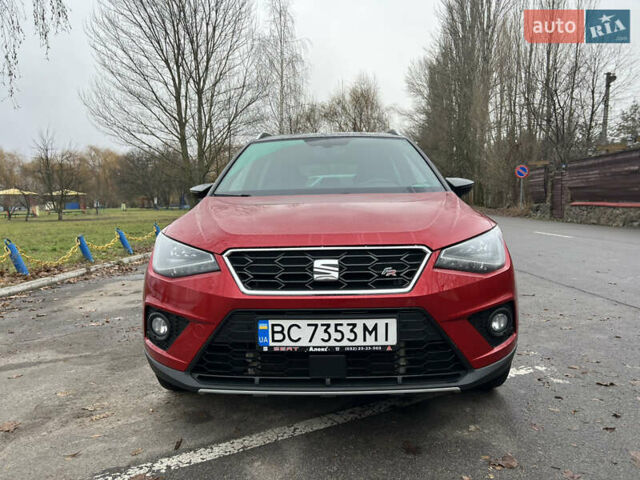 Красный Сеат Arona, объемом двигателя 1 л и пробегом 75 тыс. км за 16500 $, фото 1 на Automoto.ua