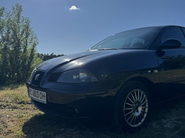 Черный Сеат Кордоба, объемом двигателя 2 л и пробегом 272 тыс. км за 3200 $, фото 1 на Automoto.ua