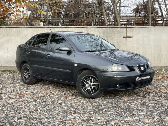 Черный Сеат Кордоба, объемом двигателя 2 л и пробегом 268 тыс. км за 3690 $, фото 1 на Automoto.ua