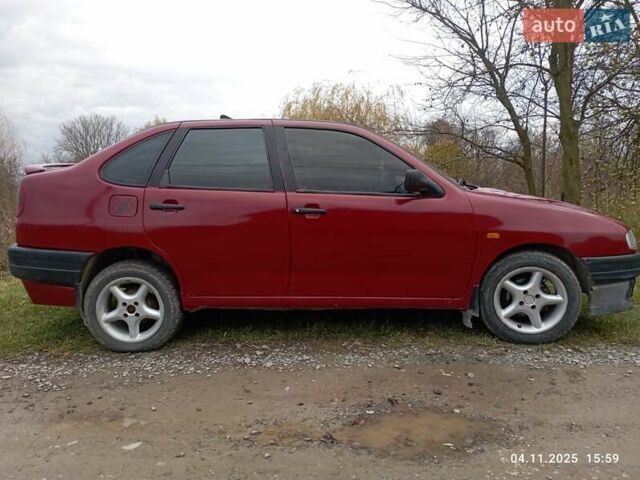 Красный Сеат Кордоба, объемом двигателя 1.4 л и пробегом 334 тыс. км за 927 $, фото 1 на Automoto.ua