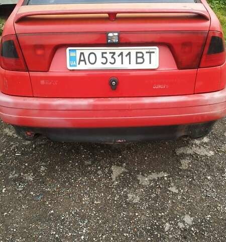 Сеат Кордоба 1996 в Сваляве на Automoto.ua Красный Сеат Кордоба, объемом двигателя 1.39 л и пробегом 46 тыс. км за 900 $, фото 1 на Automoto.ua