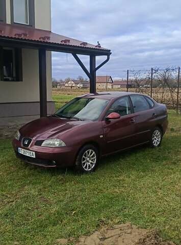 Красный Сеат Кордоба, объемом двигателя 1.39 л и пробегом 217 тыс. км за 2699 $, фото 1 на Automoto.ua