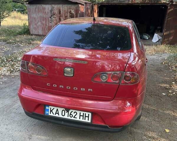 Красный Сеат Кордоба, объемом двигателя 1.39 л и пробегом 178 тыс. км за 5500 $, фото 1 на Automoto.ua