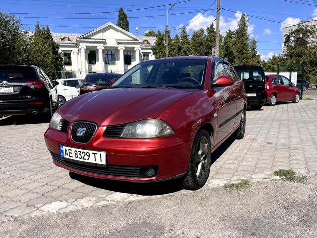 Красный Сеат Кордоба, объемом двигателя 2 л и пробегом 226 тыс. км за 3700 $, фото 1 на Automoto.ua