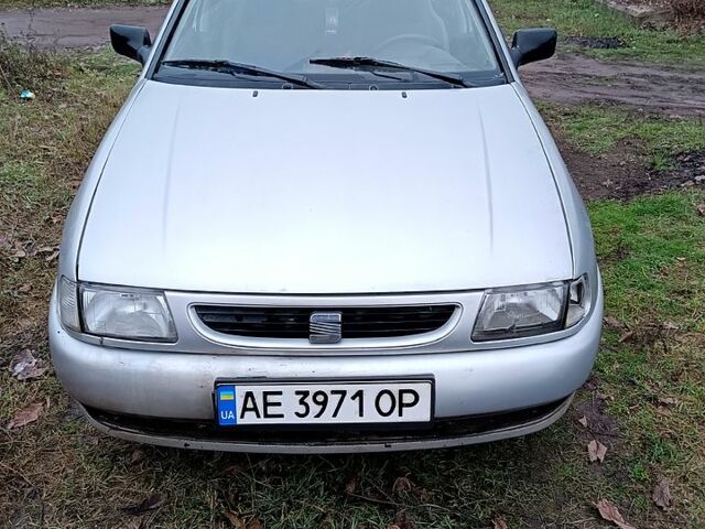 Серый Сеат Кордоба, объемом двигателя 1.4 л и пробегом 0 тыс. км за 1600 $, фото 1 на Automoto.ua