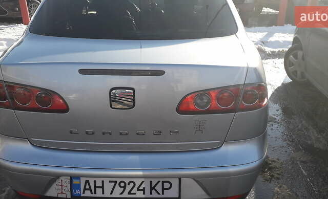 Сірий Сеат Cordoba, об'ємом двигуна 2 л та пробігом 256 тис. км за 4600 $, фото 1 на Automoto.ua