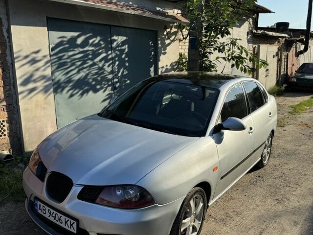 Сірий Сеат Cordoba, об'ємом двигуна 2 л та пробігом 304 тис. км за 4200 $, фото 1 на Automoto.ua