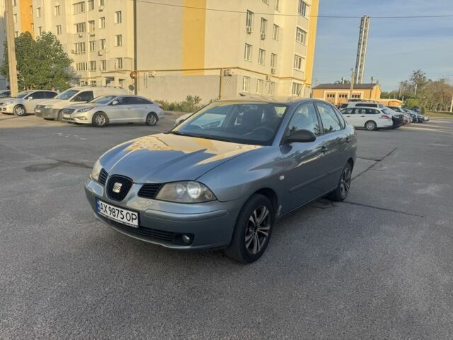 Сірий Сеат Cordoba, об'ємом двигуна 1.4 л та пробігом 270 тис. км за 2750 $, фото 1 на Automoto.ua