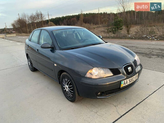 Сірий Сеат Cordoba, об'ємом двигуна 1.98 л та пробігом 105 тис. км за 3199 $, фото 1 на Automoto.ua
