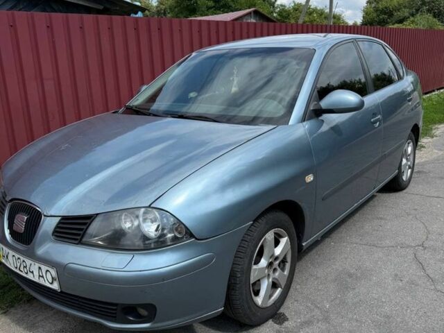 Сірий Сеат Cordoba, об'ємом двигуна 1.4 л та пробігом 2 тис. км за 2329 $, фото 1 на Automoto.ua