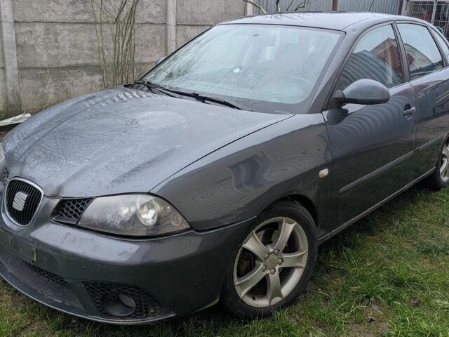 Серый Сеат Кордоба, объемом двигателя 2 л и пробегом 480 тыс. км за 2200 $, фото 1 на Automoto.ua