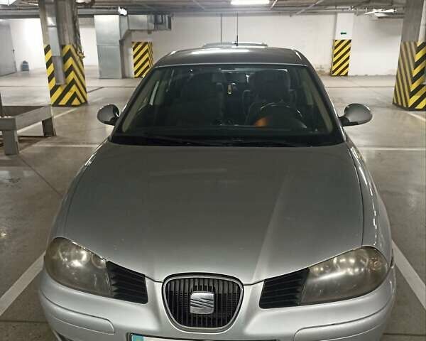 Серый Сеат Кордоба, объемом двигателя 1.98 л и пробегом 273 тыс. км за 4200 $, фото 1 на Automoto.ua