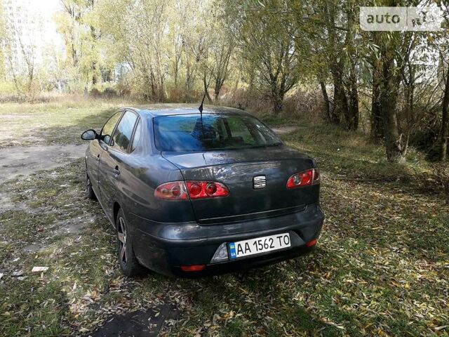 Сірий Сеат Cordoba, об'ємом двигуна 2 л та пробігом 185 тис. км за 5200 $, фото 1 на Automoto.ua