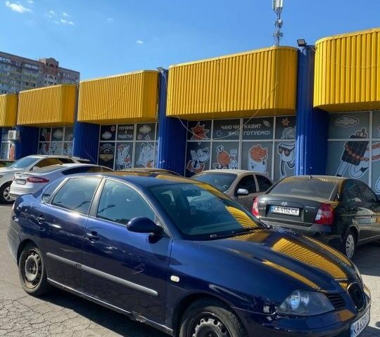Синий Сеат Кордоба, объемом двигателя 2 л и пробегом 268 тыс. км за 3300 $, фото 1 на Automoto.ua