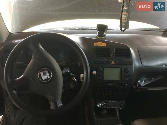 Синій Сеат Cordoba, об'ємом двигуна 1.9 л та пробігом 150 тис. км за 700 $, фото 1 на Automoto.ua