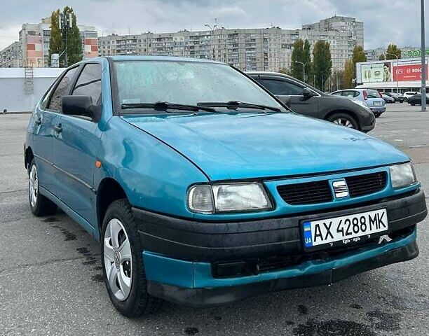 Зелений Сеат Cordoba, об'ємом двигуна 1.4 л та пробігом 293 тис. км за 1500 $, фото 1 на Automoto.ua