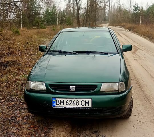 Зелений Сеат Cordoba, об'ємом двигуна 1.4 л та пробігом 280 тис. км за 2400 $, фото 1 на Automoto.ua