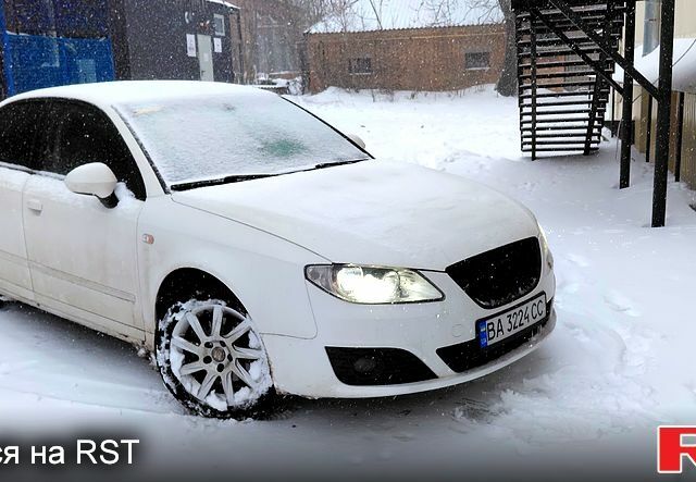 Белый Сеат Эксео, объемом двигателя 2 л и пробегом 34000 тыс. км за 7000 $, фото 1 на Automoto.ua