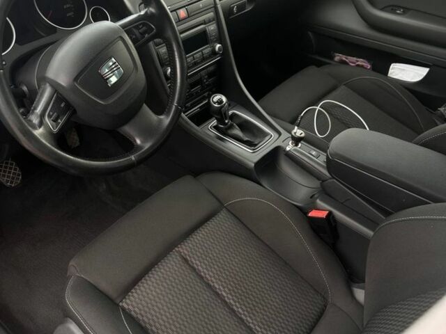 Сірий Сеат Ексео, об'ємом двигуна 2 л та пробігом 265 тис. км за 7300 $, фото 1 на Automoto.ua