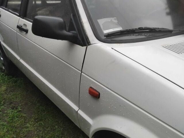 Білий Сеат Ibiza, об'ємом двигуна 0.9 л та пробігом 220 тис. км за 1300 $, фото 1 на Automoto.ua