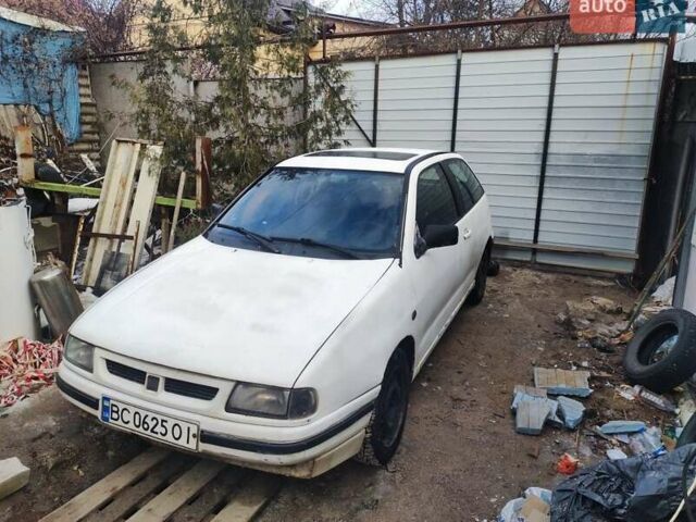 Белый Сеат Ибица, объемом двигателя 1.3 л и пробегом 180 тыс. км за 903 $, фото 1 на Automoto.ua
