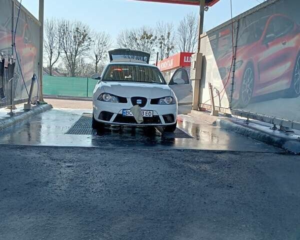 Білий Сеат Ibiza, об'ємом двигуна 1.2 л та пробігом 183 тис. км за 3850 $, фото 1 на Automoto.ua