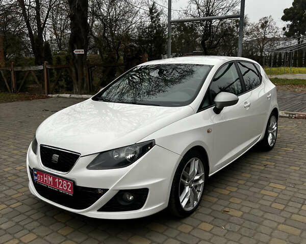 Білий Сеат Ibiza, об'ємом двигуна 1.4 л та пробігом 202 тис. км за 7800 $, фото 1 на Automoto.ua
