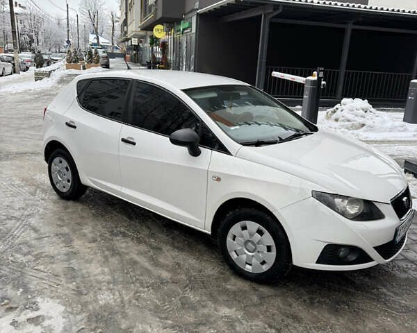 Білий Сеат Ibiza, об'ємом двигуна 1.2 л та пробігом 137 тис. км за 5099 $, фото 1 на Automoto.ua