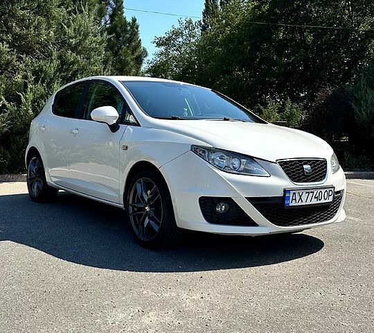 Білий Сеат Ibiza, об'ємом двигуна 1.4 л та пробігом 230 тис. км за 7000 $, фото 1 на Automoto.ua