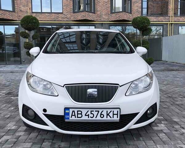 Белый Сеат Ибица, объемом двигателя 1.2 л и пробегом 285 тыс. км за 4300 $, фото 1 на Automoto.ua