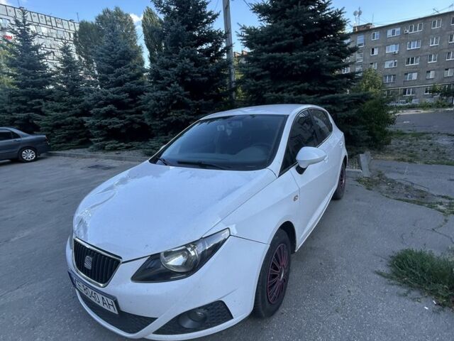 Белый Сеат Ибица, объемом двигателя 1.6 л и пробегом 199 тыс. км за 6000 $, фото 1 на Automoto.ua