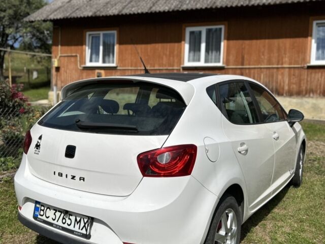 Белый Сеат Ибица, объемом двигателя 1.2 л и пробегом 175 тыс. км за 6600 $, фото 1 на Automoto.ua