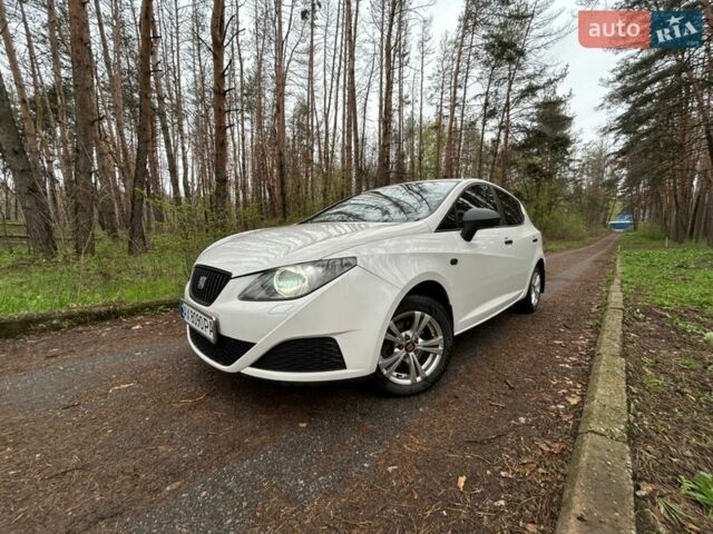 Білий Сеат Ibiza, об'ємом двигуна 1.39 л та пробігом 150 тис. км за 5950 $, фото 1 на Automoto.ua