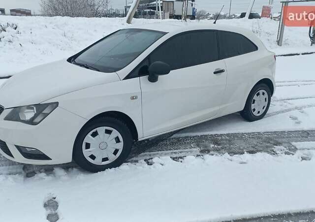 Белый Сеат Ибица, объемом двигателя 1.4 л и пробегом 243 тыс. км за 5900 $, фото 1 на Automoto.ua