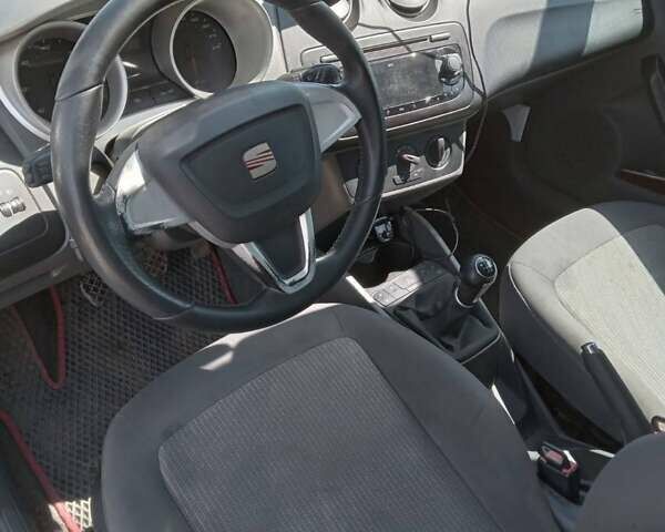 Белый Сеат Ибица, объемом двигателя 1.2 л и пробегом 270 тыс. км за 4500 $, фото 1 на Automoto.ua