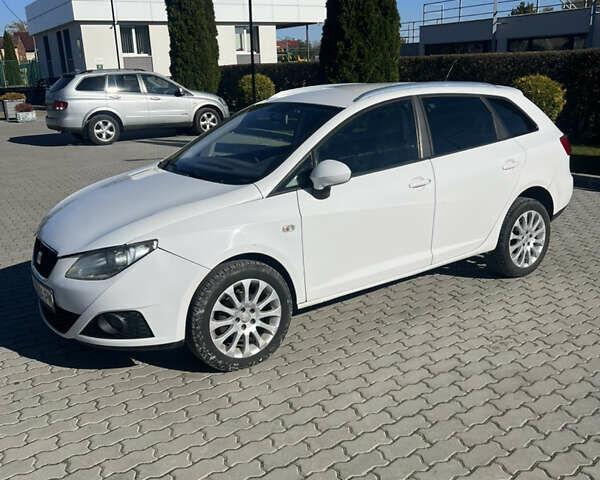 Сеат Ibiza 2011 у Яворове на Automoto.ua Білий Сеат Ibiza, об'ємом двигуна 1.2 л та пробігом 280 тис. км за 4500 $, фото 1 на Automoto.ua