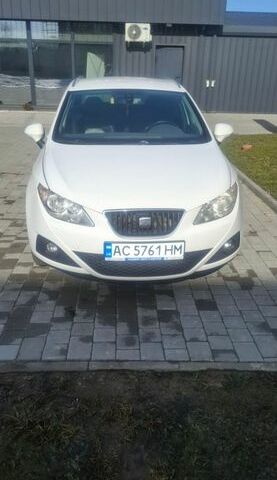 Білий Сеат Ibiza, об'ємом двигуна 1.2 л та пробігом 267 тис. км за 5400 $, фото 1 на Automoto.ua