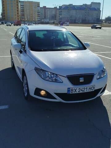 Белый Сеат Ибица, объемом двигателя 1.2 л и пробегом 238 тыс. км за 5000 $, фото 1 на Automoto.ua