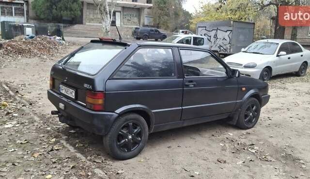 Черный Сеат Ибица, объемом двигателя 0.9 л и пробегом 320 тыс. км за 1000 $, фото 1 на Automoto.ua